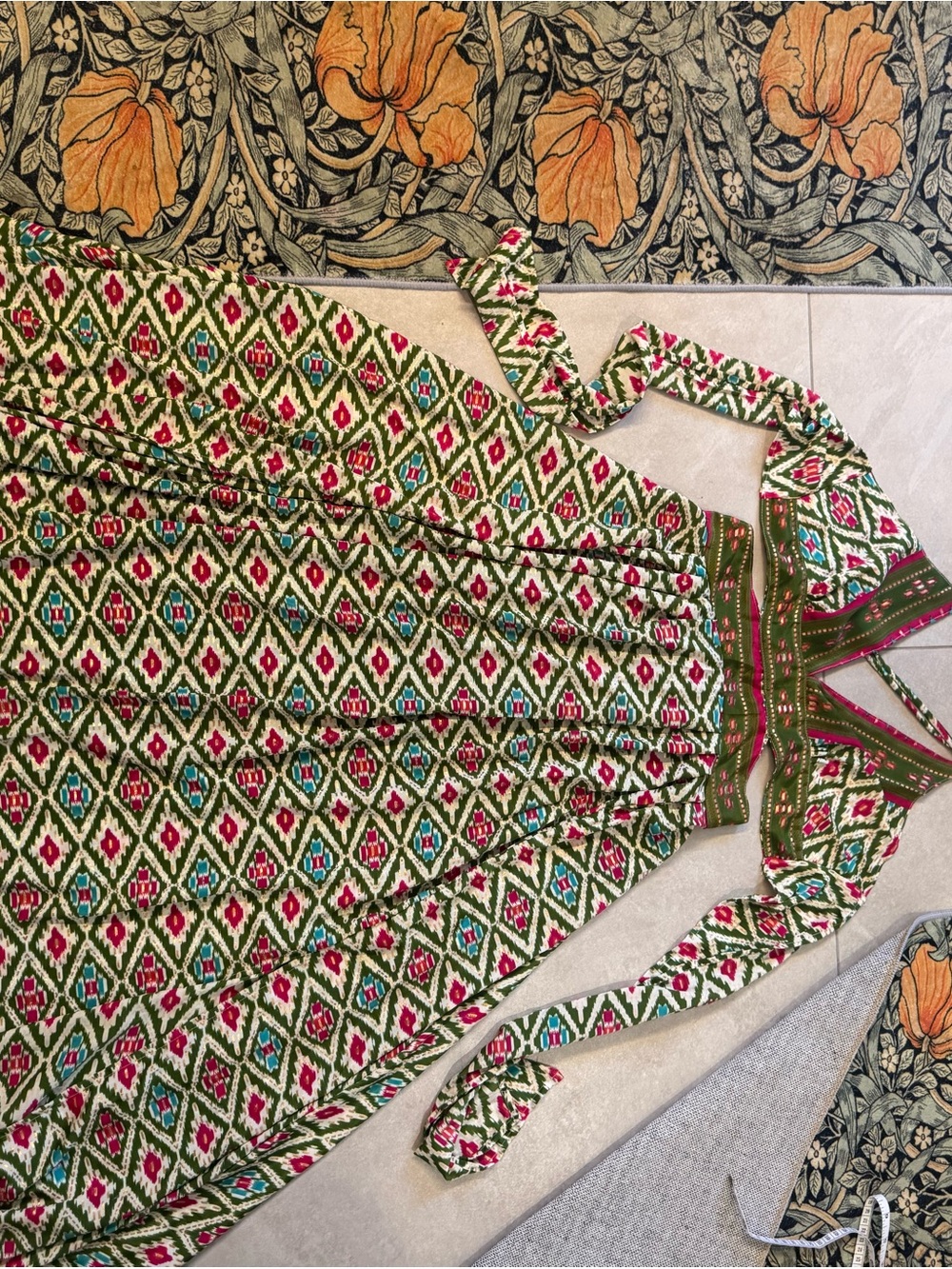 Girls Green Patterned Diamond Print Dress with Pink Accents